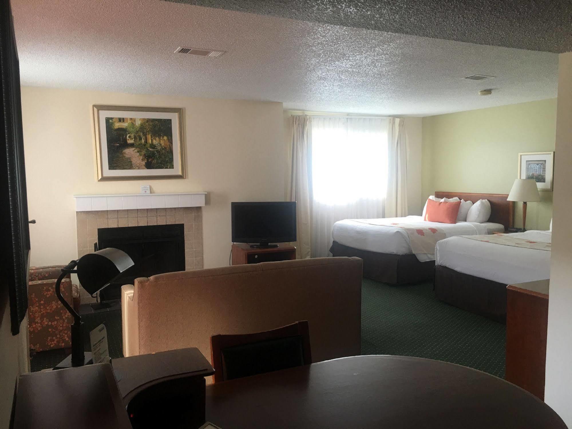 Fairbridge Inn & Suites - Akron Copley Township - West Esterno foto